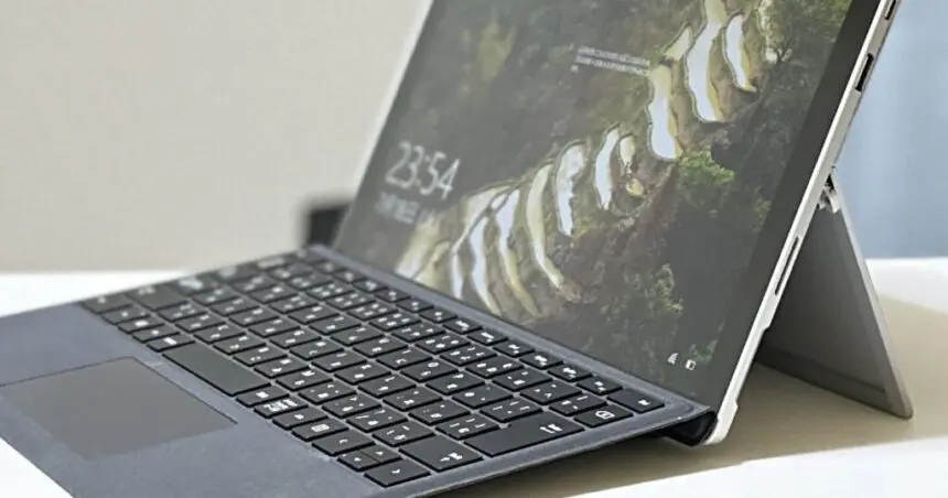 Surface Pro4 (Corei5/128GB/4GB/Office付)