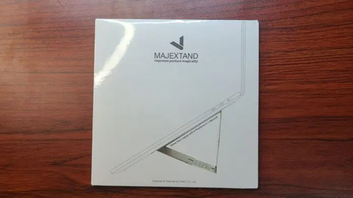 Majextandの外装正面の箱